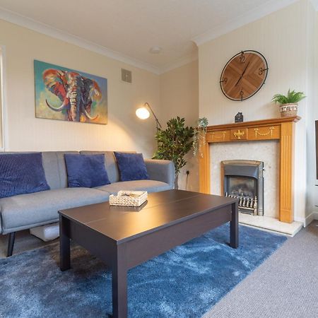Leconfield Close - Comfy House And Free Parking Kingston upon Hull Exterior foto